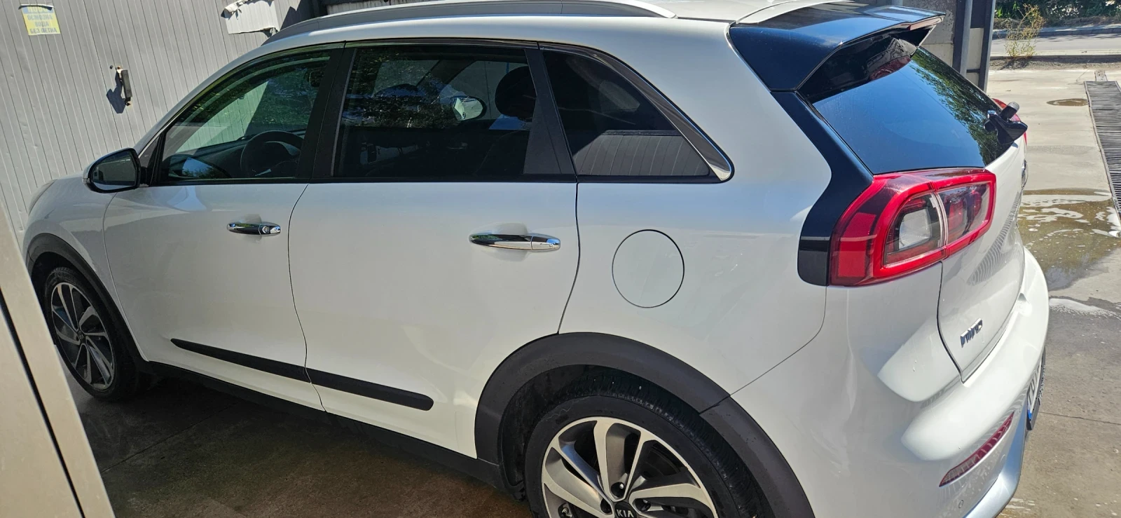 Kia Niro Style, снимка 4 - Автомобили и джипове - 55826950