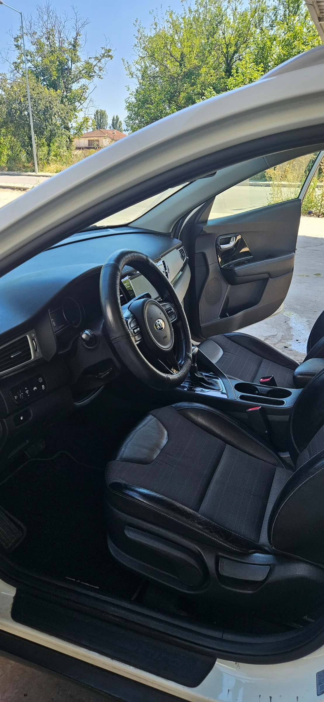 Kia Niro Style, снимка 13 - Автомобили и джипове - 55826950