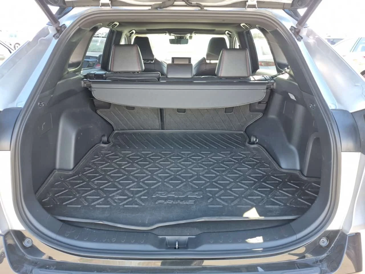 Toyota Rav4 * PRIME XSE * PLUG-in Hybrid * AWD * CARFAX * , снимка 13 - Автомобили и джипове - 56242802