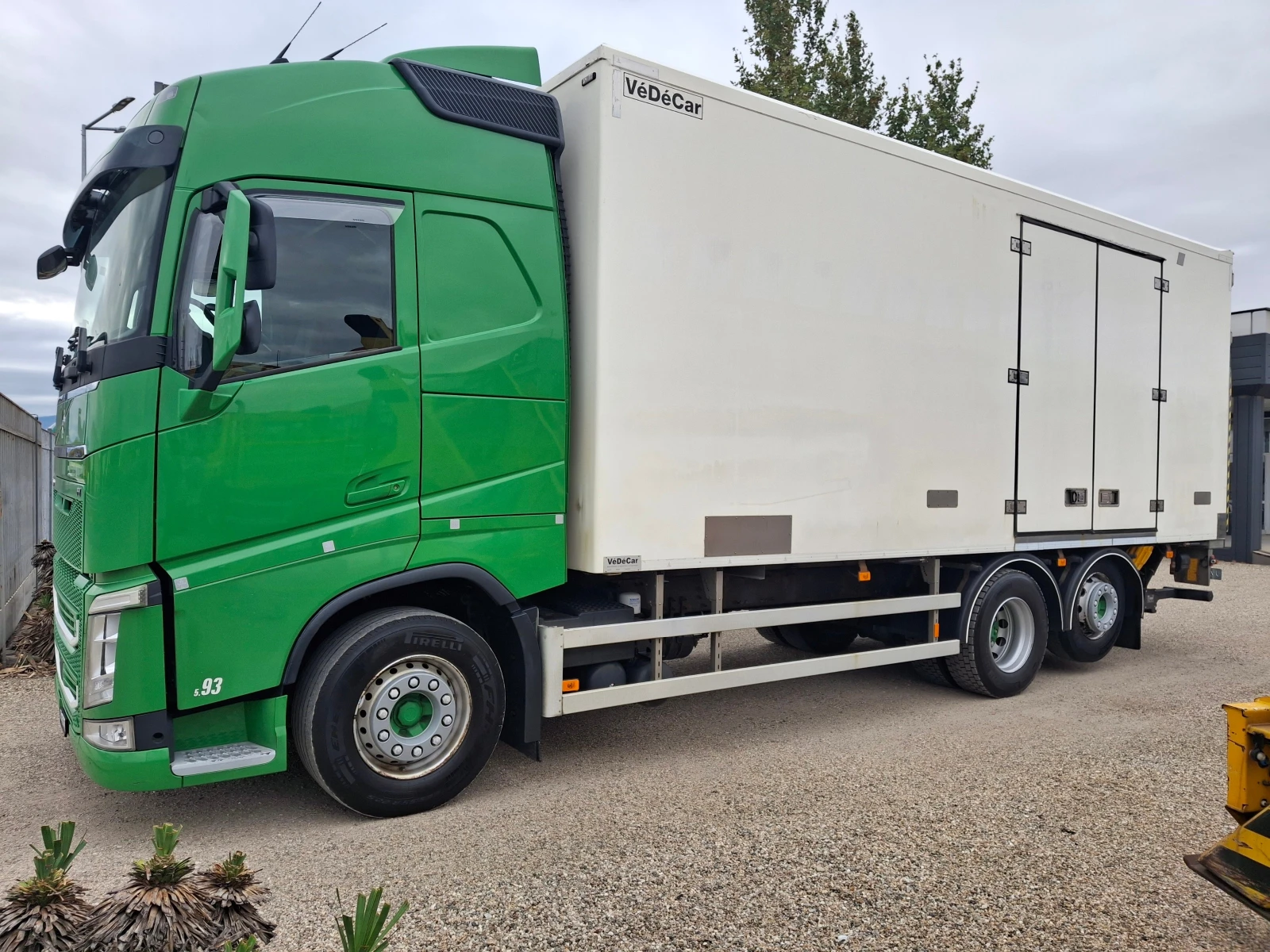 Volvo Fh ТЕРМО ИЗОЛИРАН , снимка 3 - Камиони - 56697092