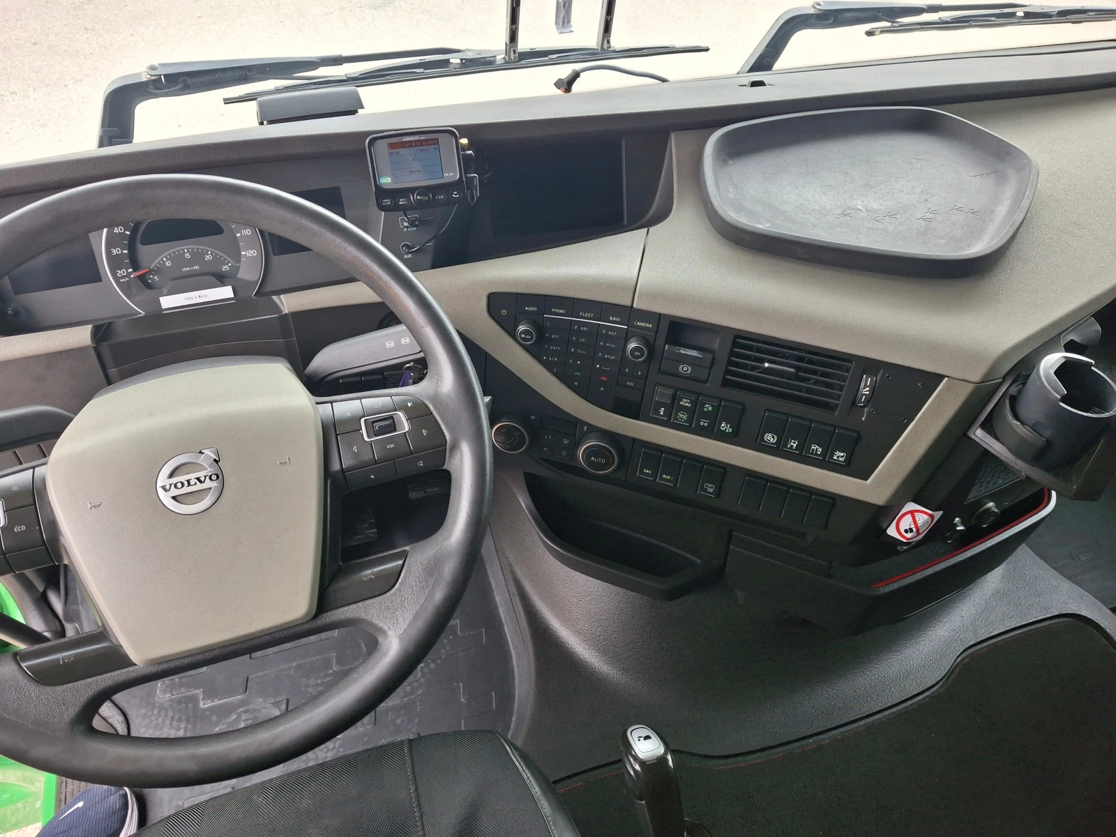 Volvo Fh ТЕРМО ИЗОЛИРАН , снимка 16 - Камиони - 56697092