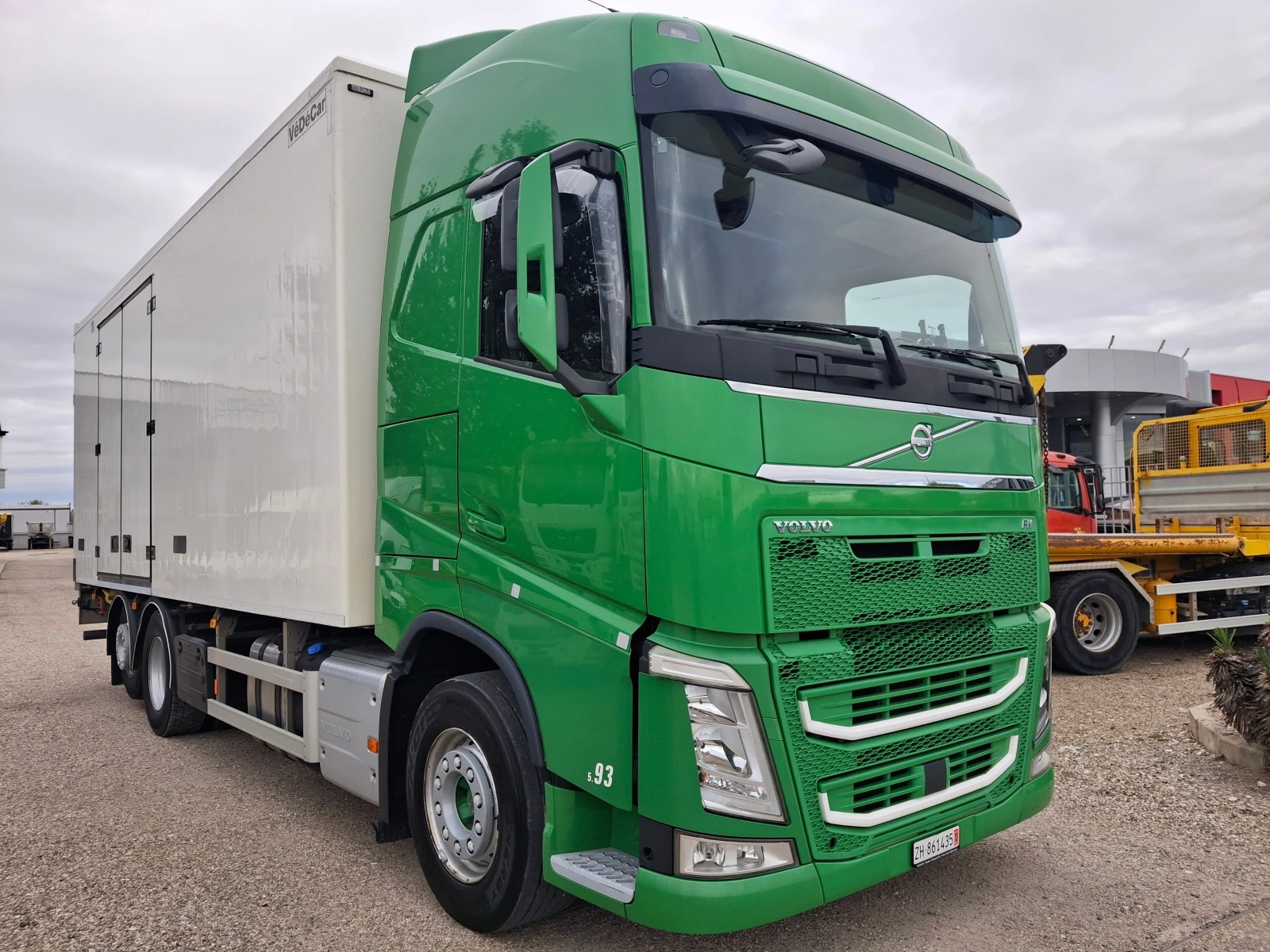 Volvo Fh ТЕРМО ИЗОЛИРАН , снимка 11 - Камиони - 56697092
