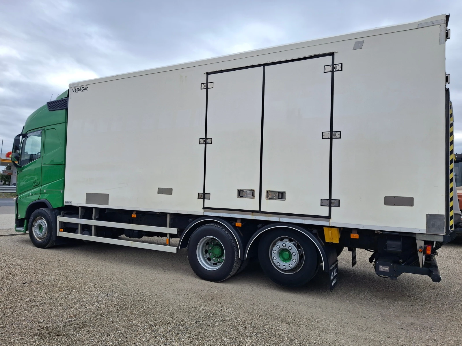 Volvo Fh ТЕРМО ИЗОЛИРАН , снимка 5 - Камиони - 56697092