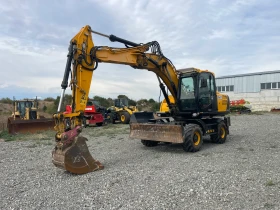   JCB