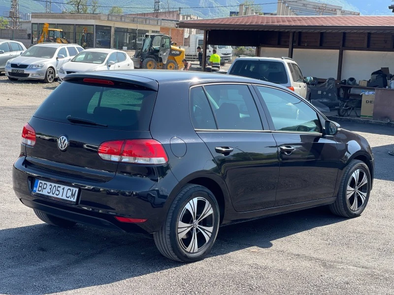 VW Golf 1.6TDi, снимка 6 - Автомобили и джипове - 45238555