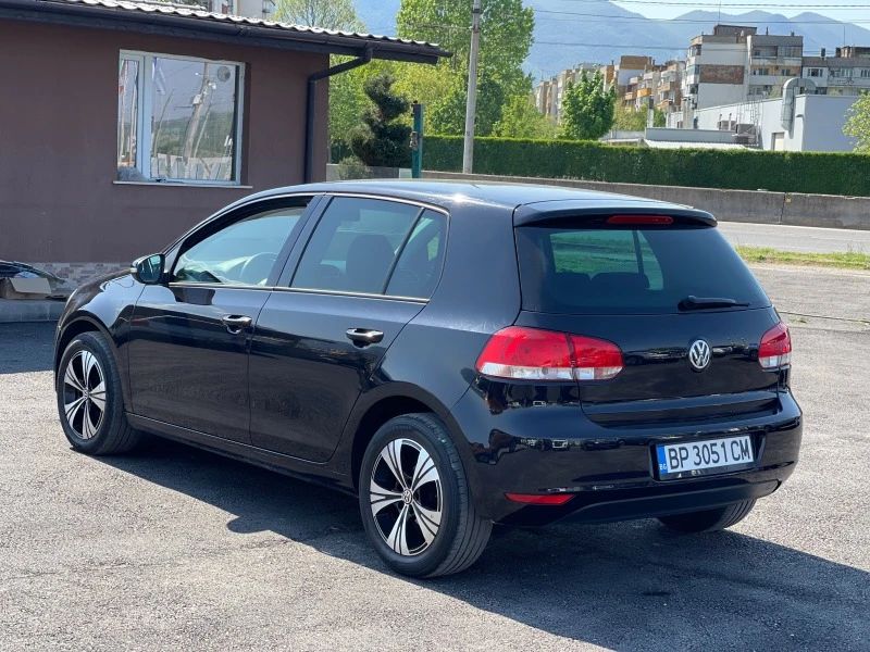 VW Golf 1.6TDi, снимка 3 - Автомобили и джипове - 45238555