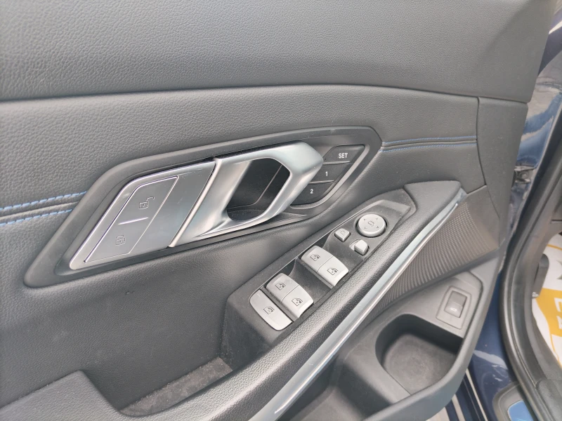 BMW 320 320 D/X-Drive, снимка 14 - Автомобили и джипове - 51456044