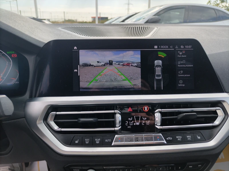 BMW 320 320 D/X-Drive, снимка 11 - Автомобили и джипове - 51456044