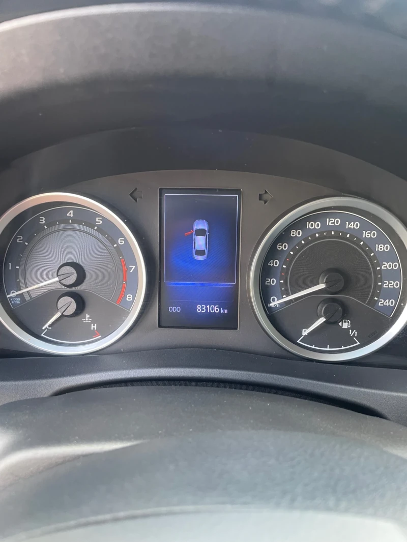 Toyota Corolla 1.6i, снимка 8 - Автомобили и джипове - 51628484