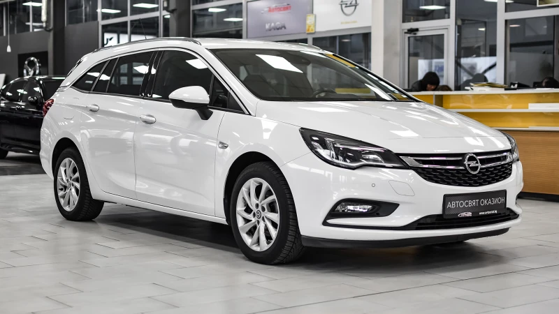 Opel Astra Sports Tourer 1.6 CDTi Innovation, снимка 5 - Автомобили и джипове - 51824866