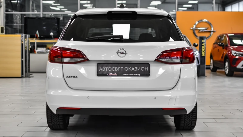 Opel Astra Sports Tourer 1.6 CDTi Innovation, снимка 3 - Автомобили и джипове - 51824866