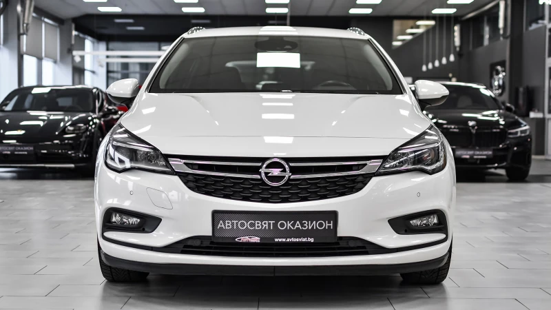 Opel Astra Sports Tourer 1.6 CDTi Innovation, снимка 2 - Автомобили и джипове - 51824866