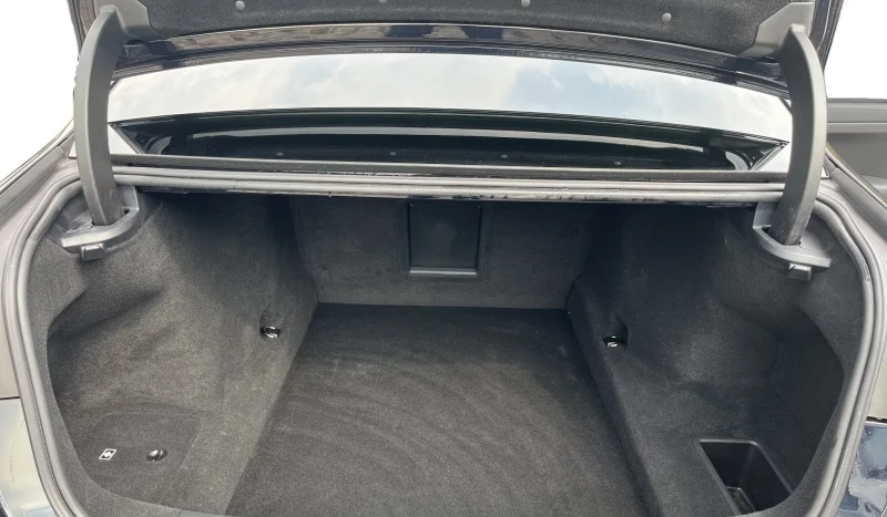 BMW 740 xDrive M Sport 21" Pano Autobahn, снимка 12 - Автомобили и джипове - 52085666