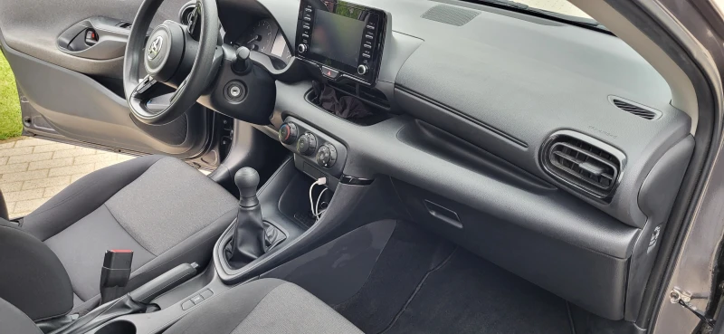 Toyota Yaris, снимка 4 - Автомобили и джипове - 52343134