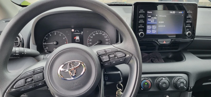 Toyota Yaris, снимка 7 - Автомобили и джипове - 52343134