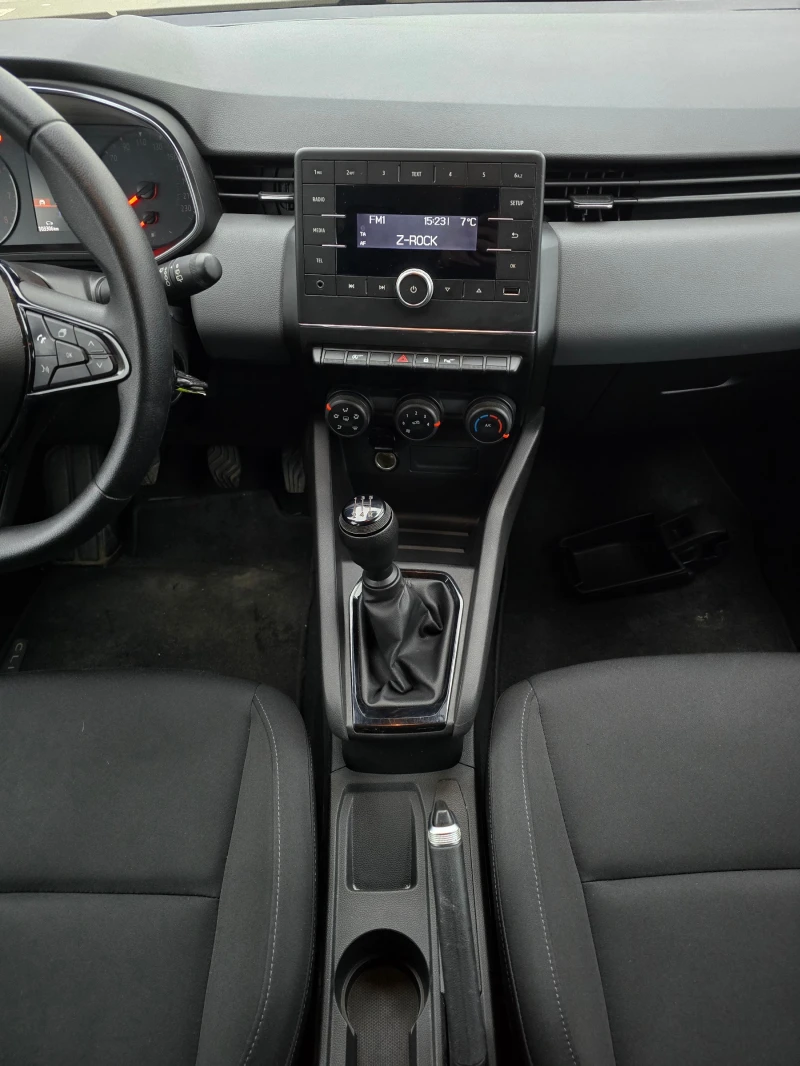 Renault Clio 1.0 Tce, снимка 9 - Автомобили и джипове - 52655461