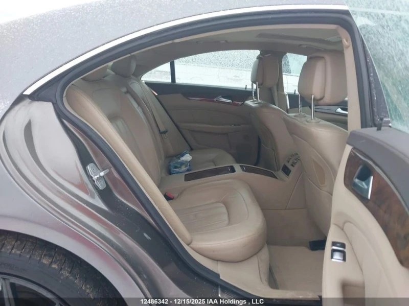 Mercedes-Benz CLS 550 * CARFAX * БЕЗ ПЪРВОНАЧАЛНА ВНОСКА, снимка 8 - Автомобили и джипове - 52843018