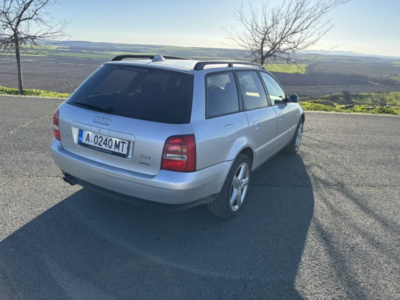Audi A4 2.4 quattro, снимка 3 - Автомобили и джипове - 52978470