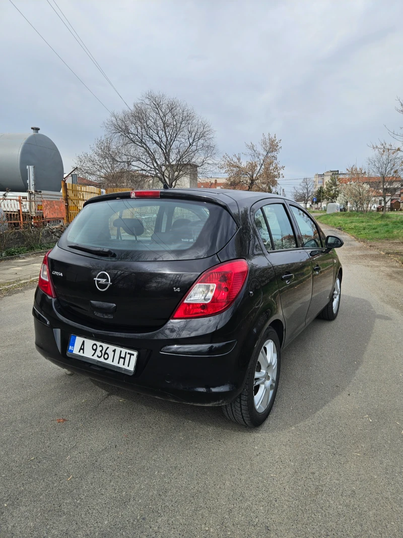 Opel Corsa 1.4i, снимка 3 - Автомобили и джипове - 53092684