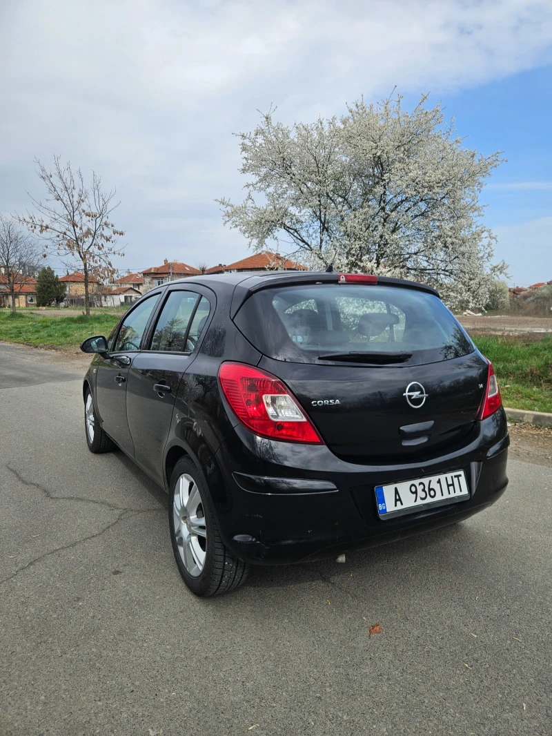 Opel Corsa 1.4i, снимка 4 - Автомобили и джипове - 53092684