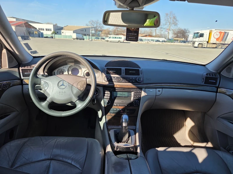 Mercedes-Benz E 270, снимка 7 - Автомобили и джипове - 53109226