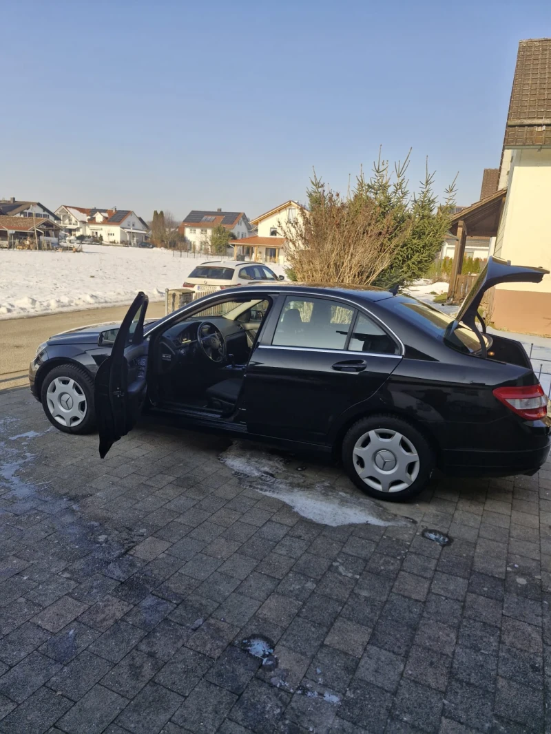 Mercedes-Benz C 180 Компресор BLUE EFFICIENCY, снимка 9 - Автомобили и джипове - 53177518
