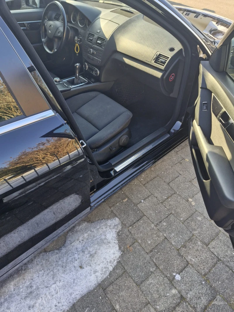 Mercedes-Benz C 180 Компресор BLUE EFFICIENCY, снимка 10 - Автомобили и джипове - 53177518