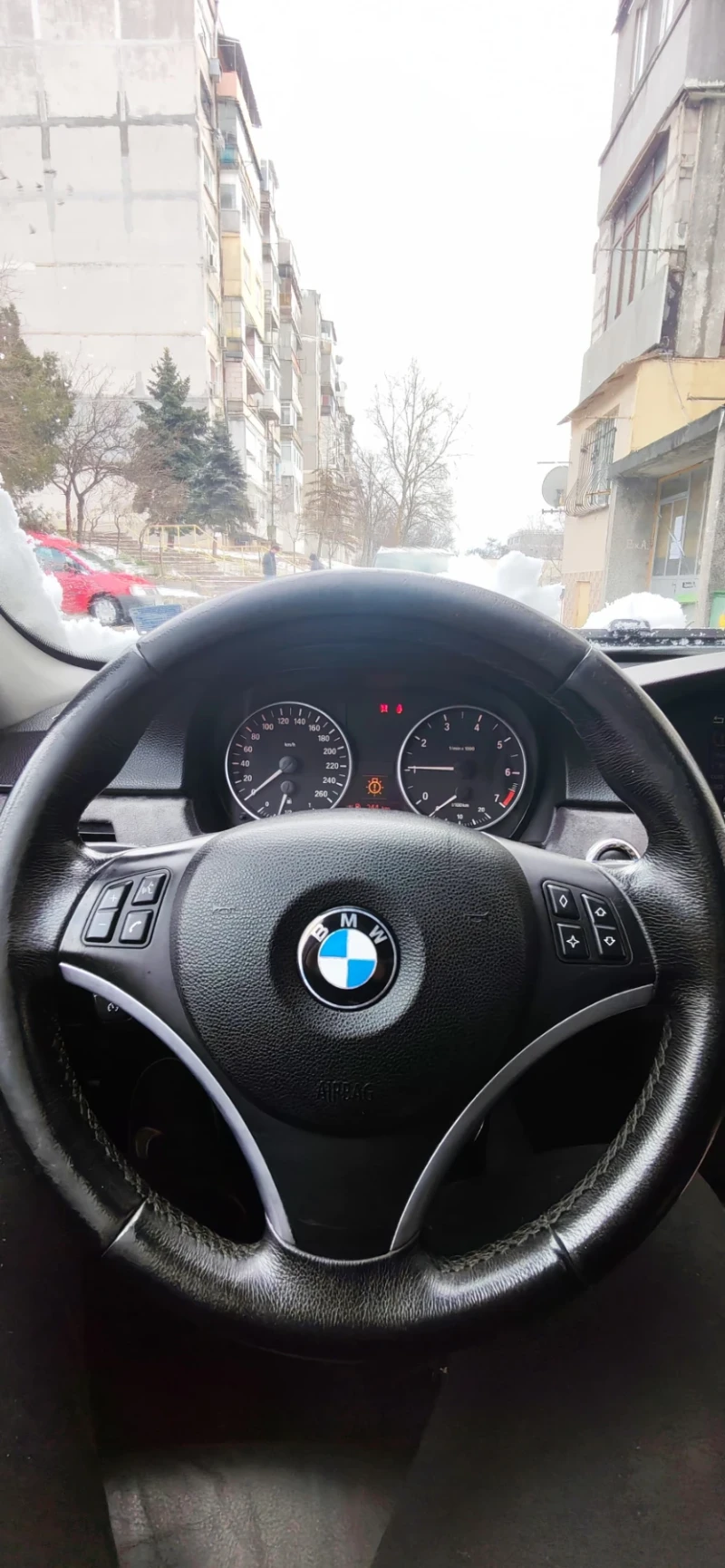 BMW 320, снимка 4 - Автомобили и джипове - 53434188
