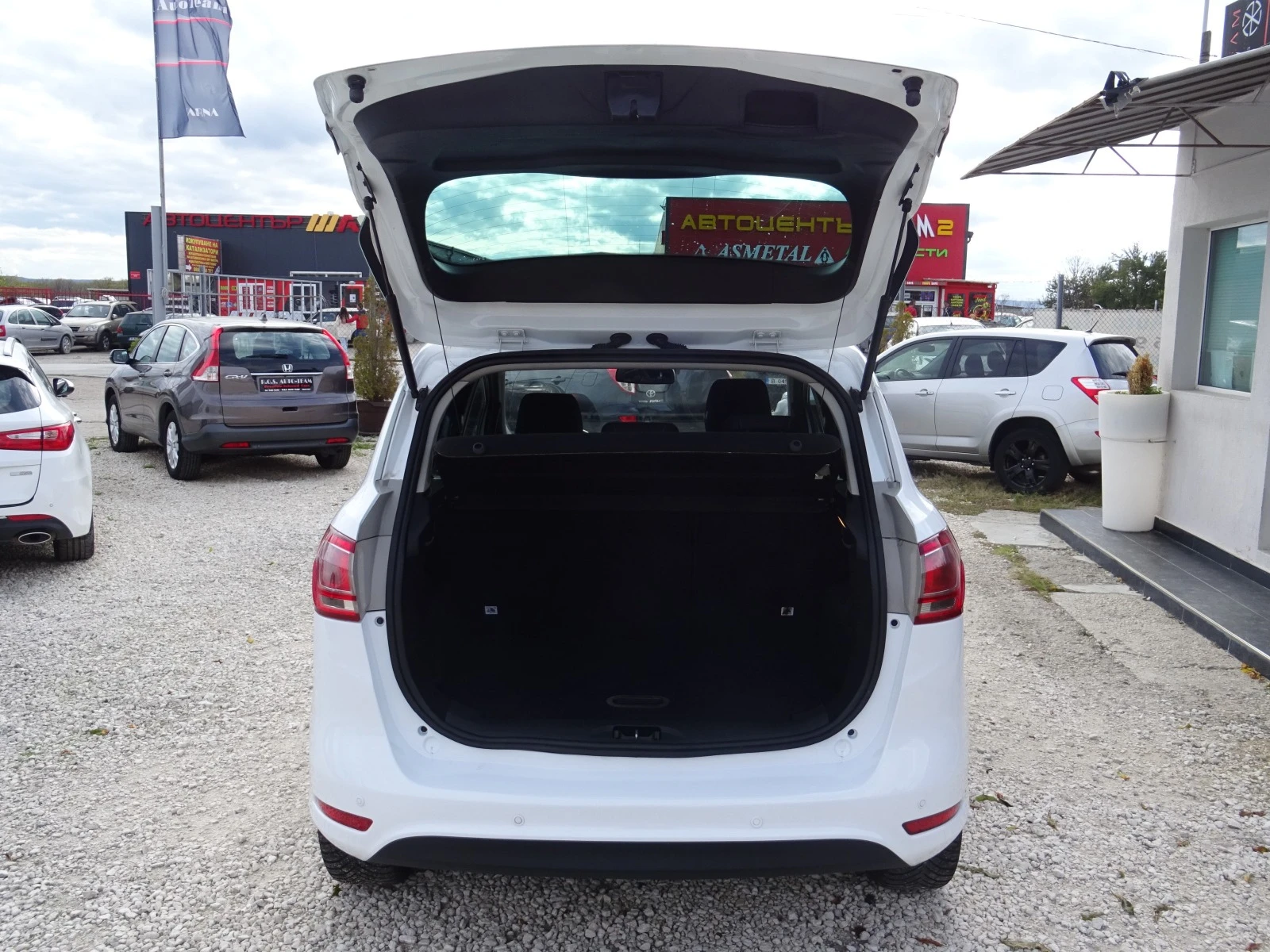 Ford B-Max 1.4i 90kc (GPL) 5вр. Titanium - изображение 4