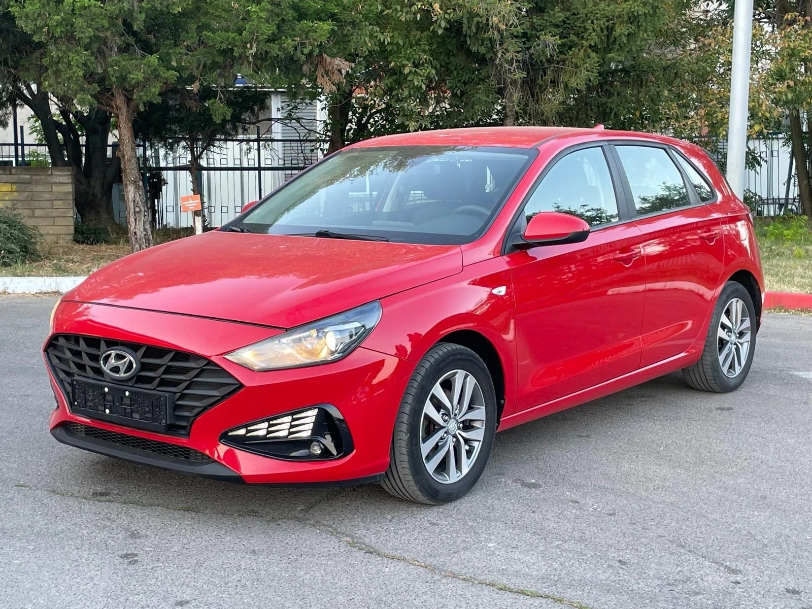 Hyundai I30 1.5-110к.с. - изображение 8