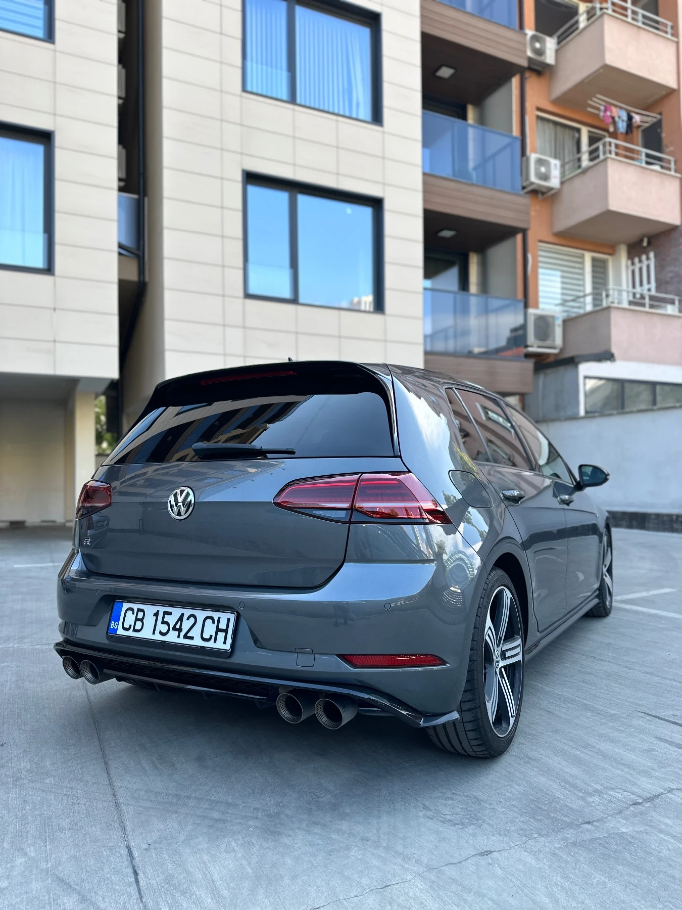 VW Golf R 2.0 TFSI 4Motion 310ps - изображение 4