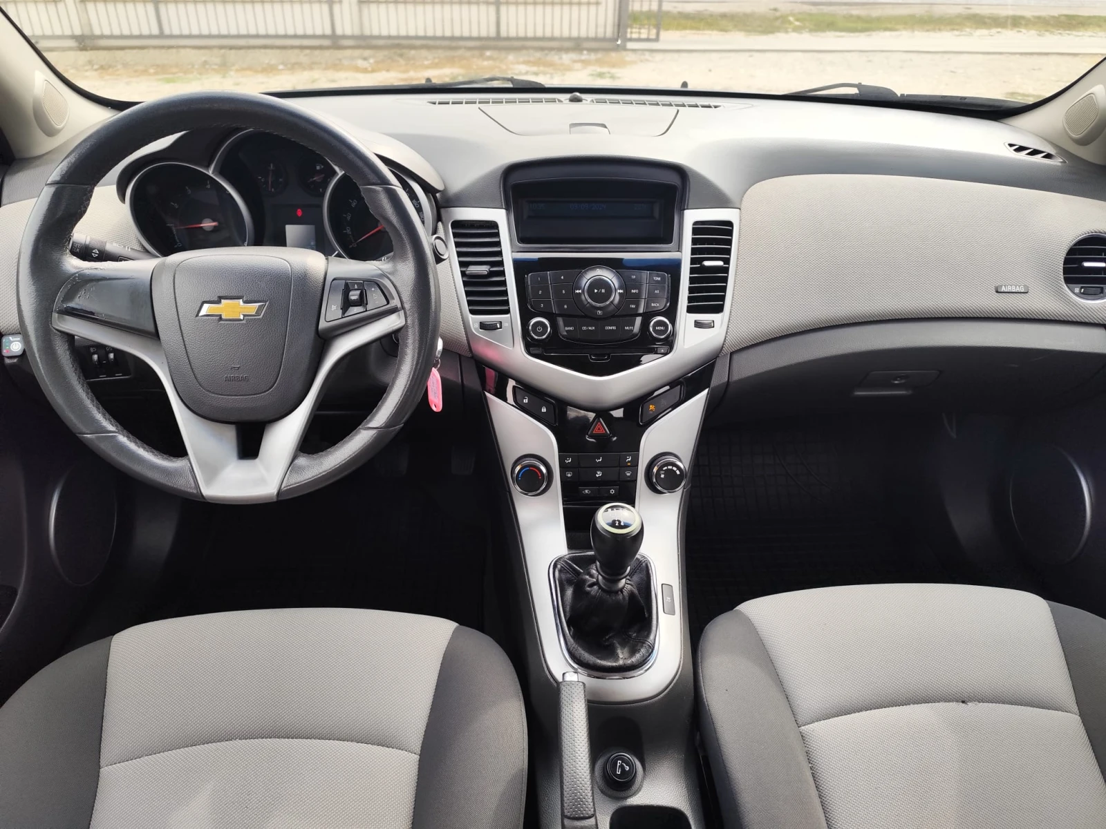 Chevrolet Cruze 1.6 бензин Газ - изображение 9