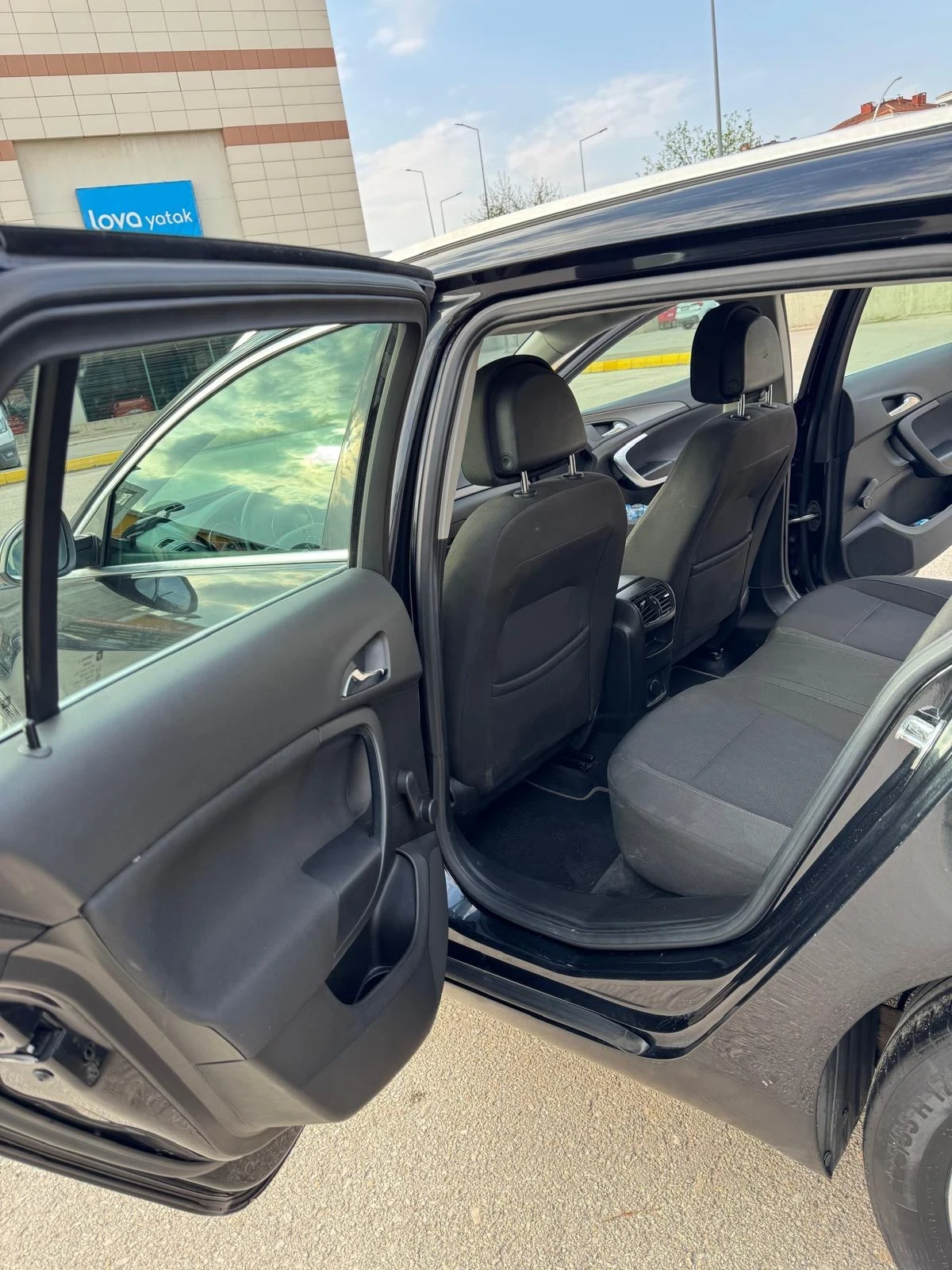 Opel Insignia Sports Tourer - изображение 9