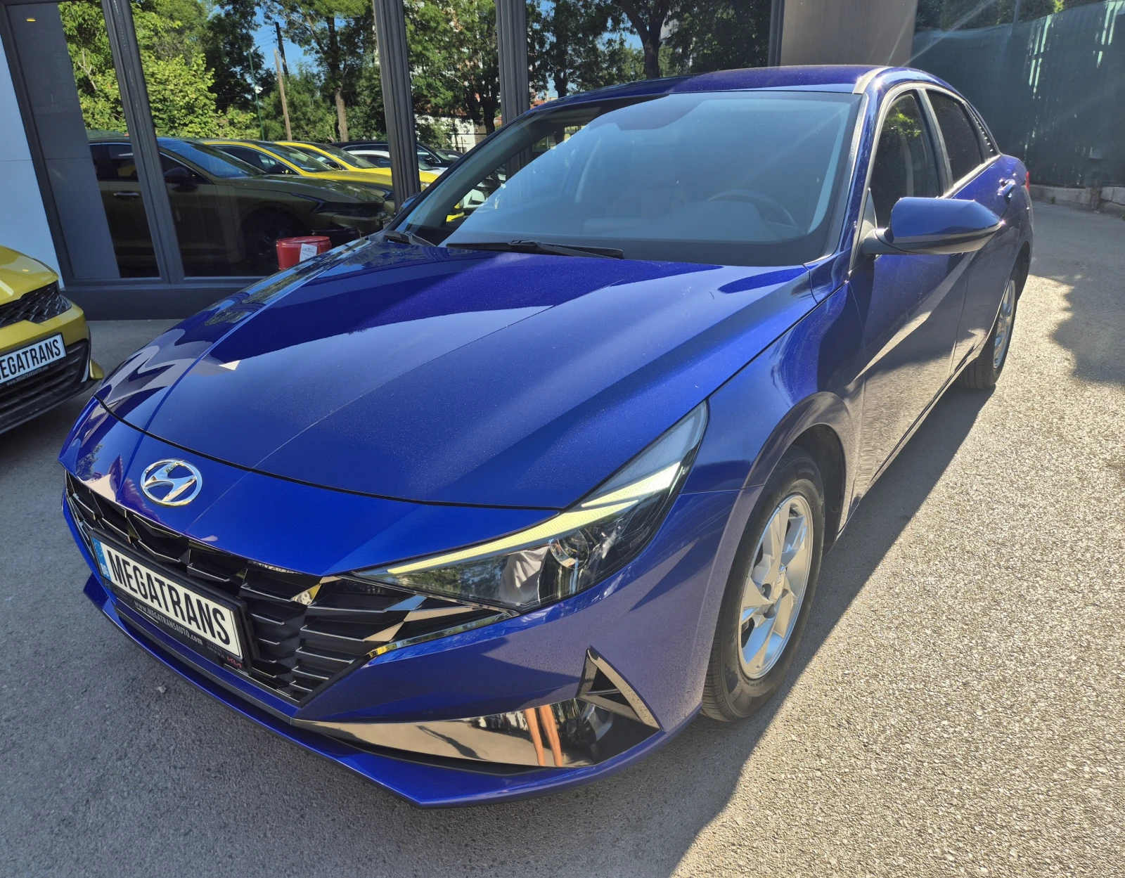 Hyundai Elantra 1.6cm3 LPG - изображение 2