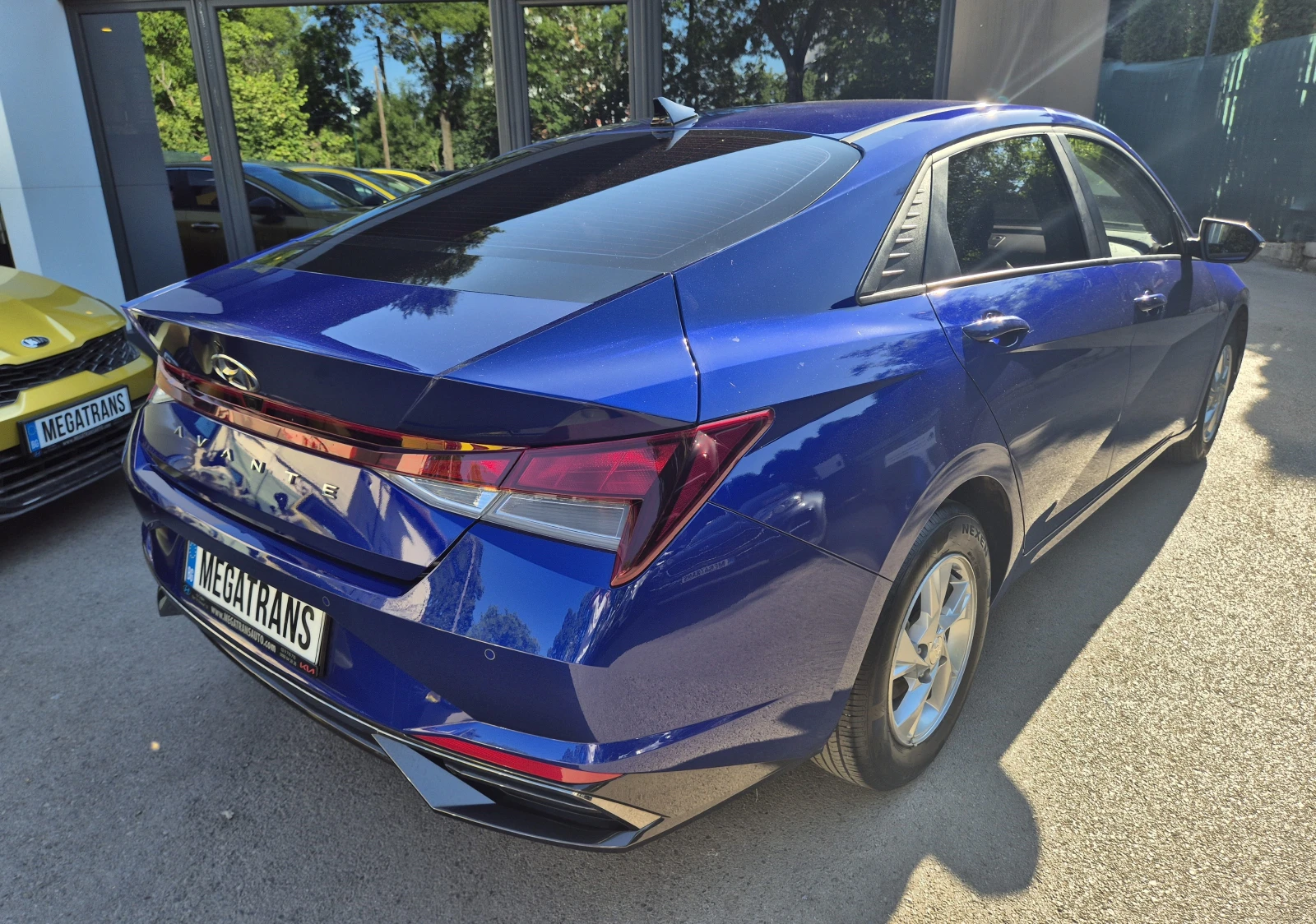 Hyundai Elantra 1.6cm3 LPG - изображение 3