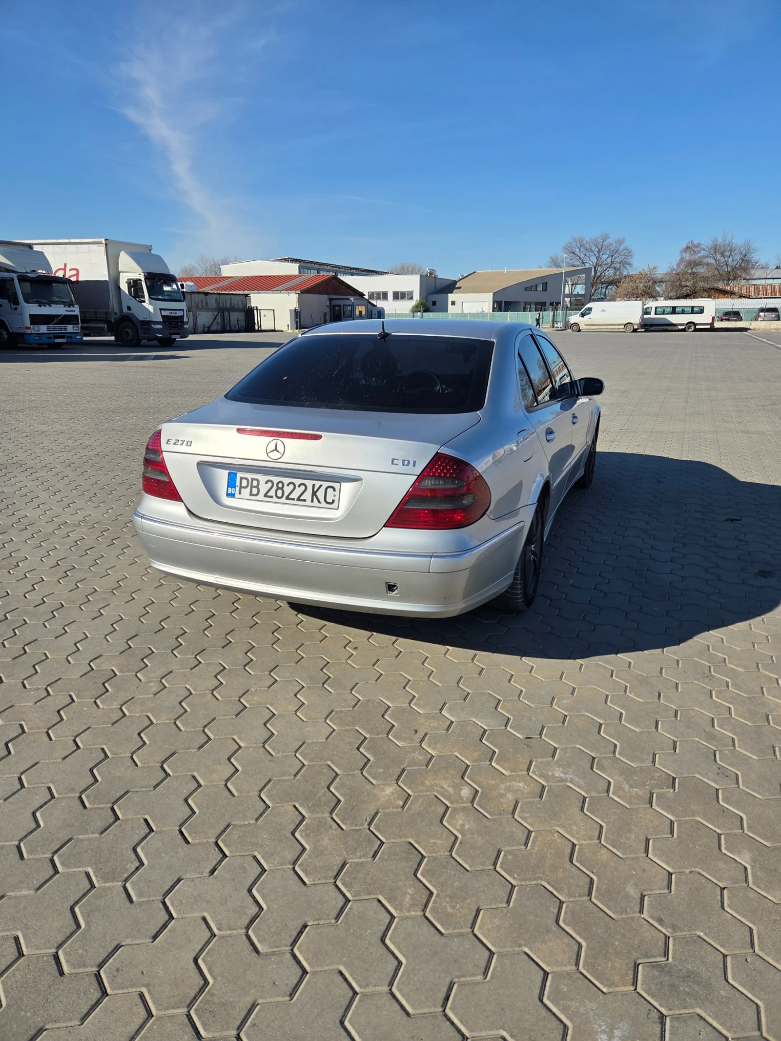 Mercedes-Benz E 270  - изображение 5