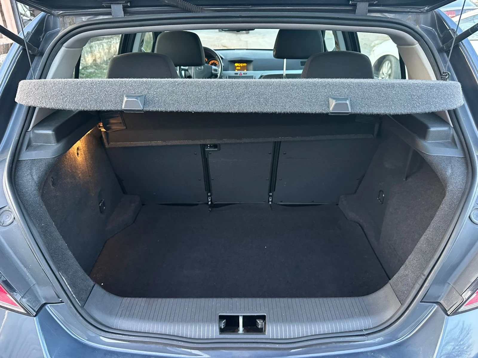 Opel Astra 1, 400 EURO5, снимка 14 - Автомобили и джипове - 53772401