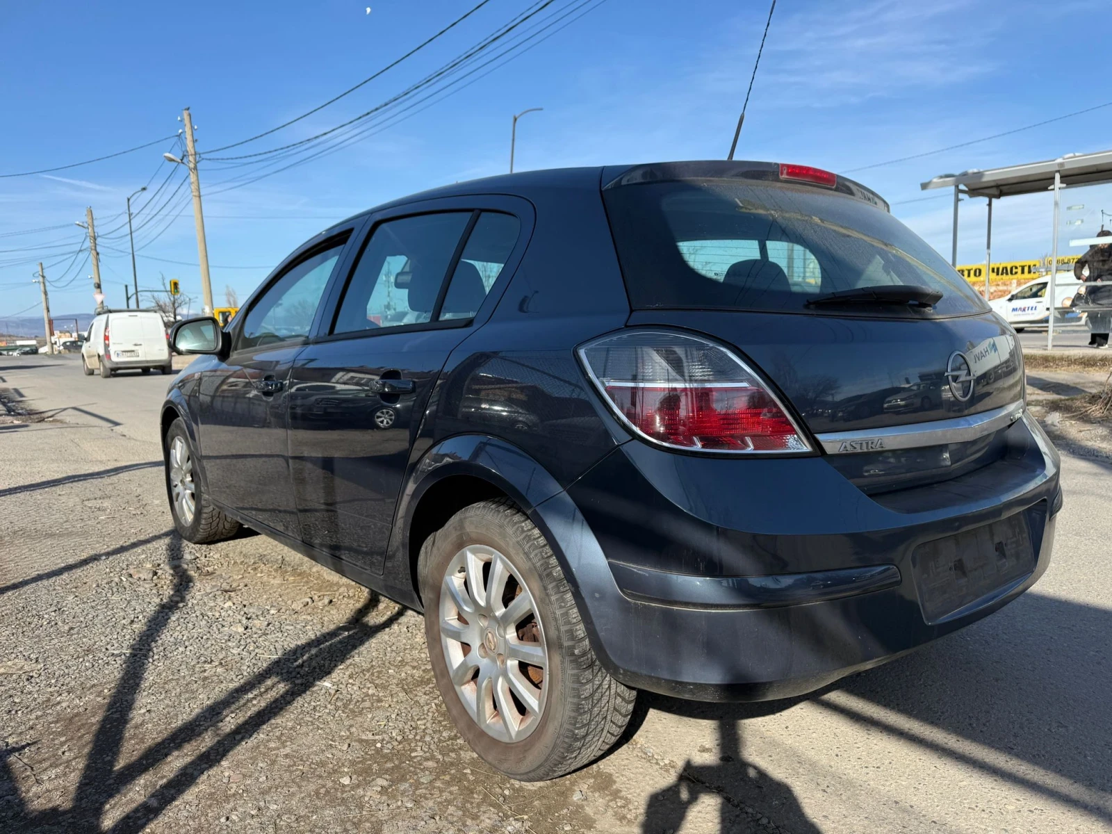 Opel Astra 1, 400 EURO5, снимка 4 - Автомобили и джипове - 53772401