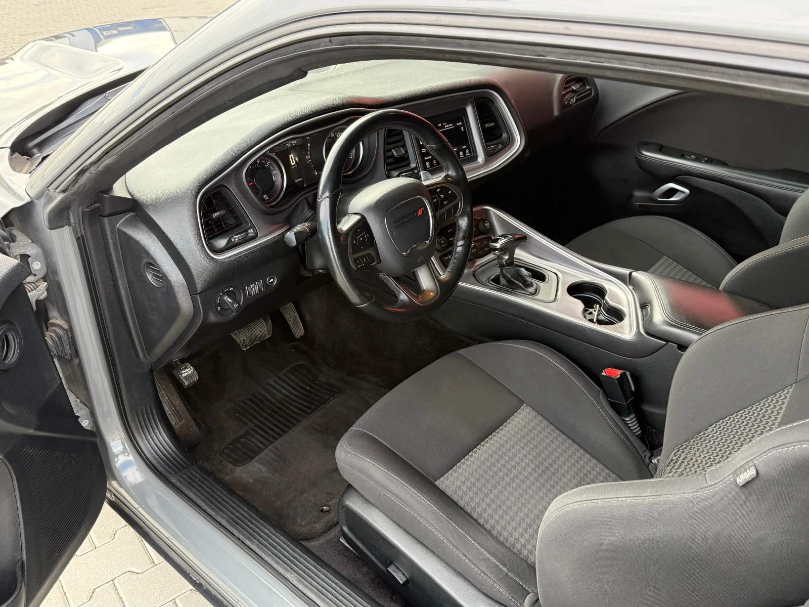 Dodge Challenger GT 3.6 V6 , снимка 8 - Автомобили и джипове - 53784232