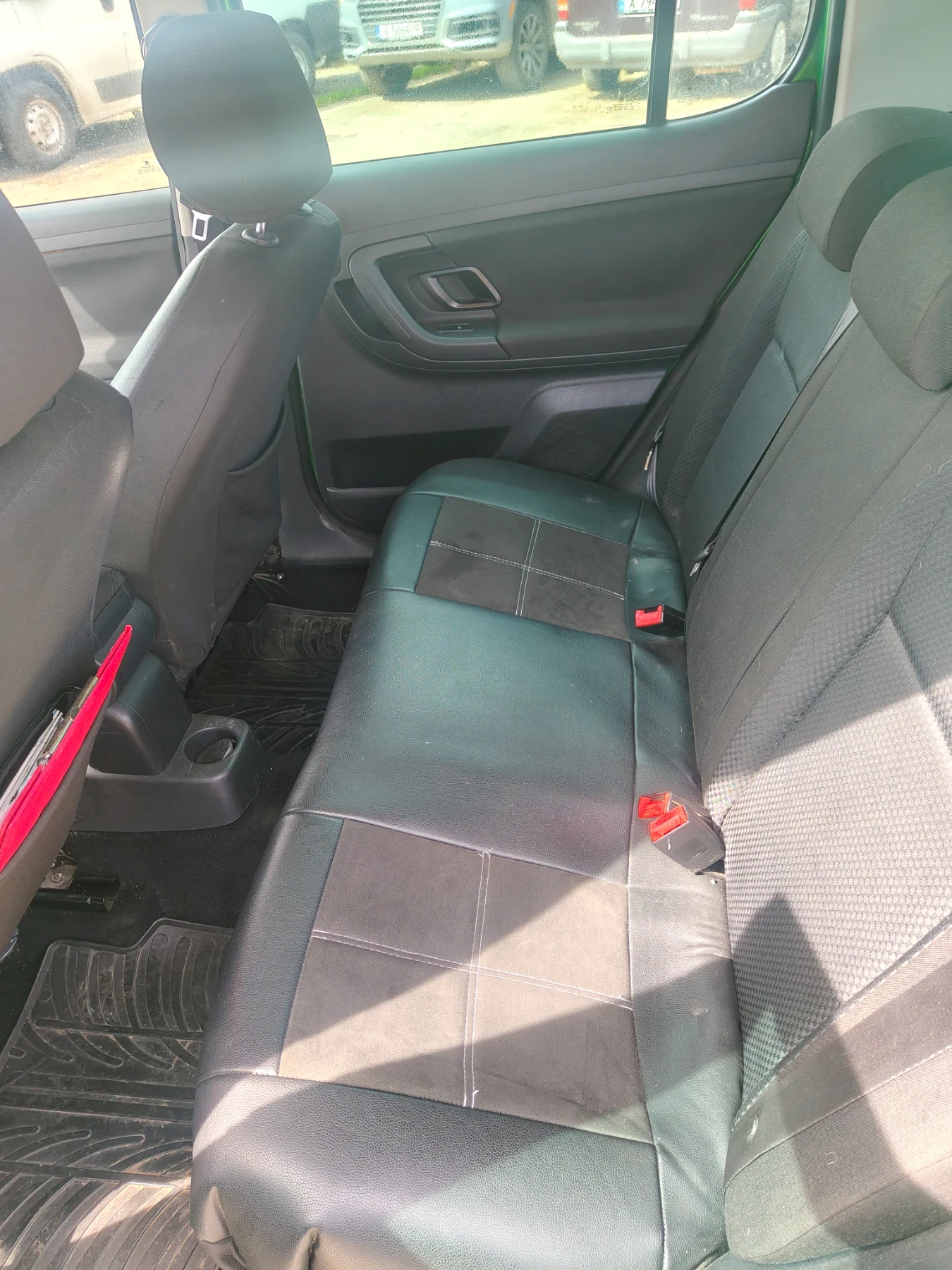 Skoda Fabia, снимка 6 - Автомобили и джипове - 54226405