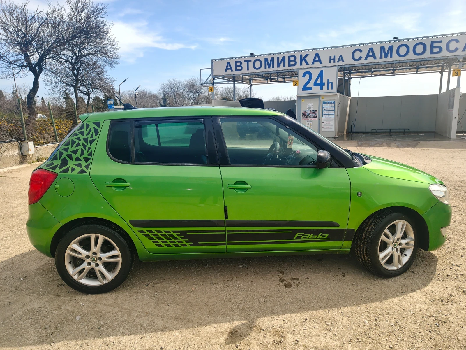 Skoda Fabia, снимка 3 - Автомобили и джипове - 54226405