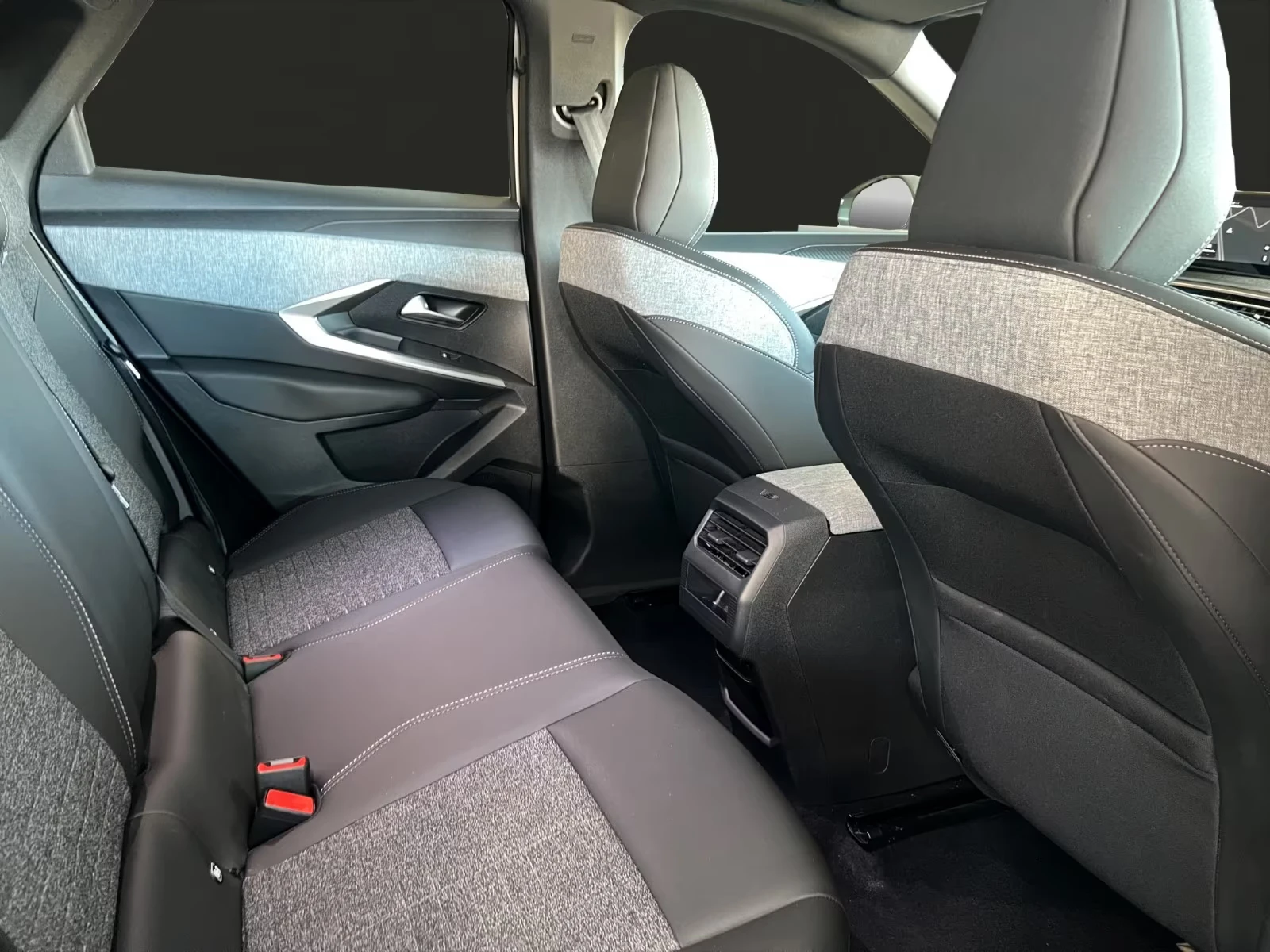 Peugeot 3008 ALLURE/145H/CAM/KEYLESS/LED/CAM/NAVI/198h | Mobile.bg � ����������� 9