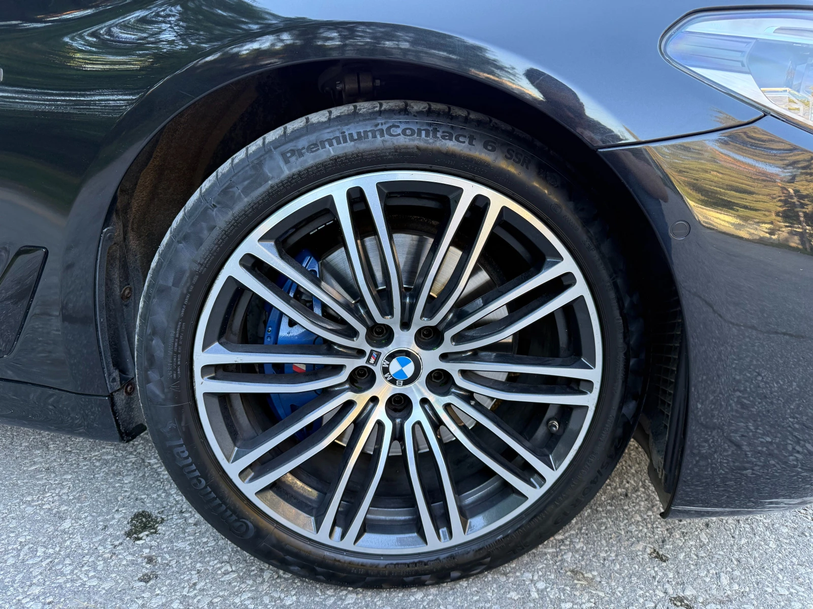 BMW 530 530d xDrive M Sport Individual/HUD/Harman Kardon, снимка 6 - Автомобили и джипове - 54561316