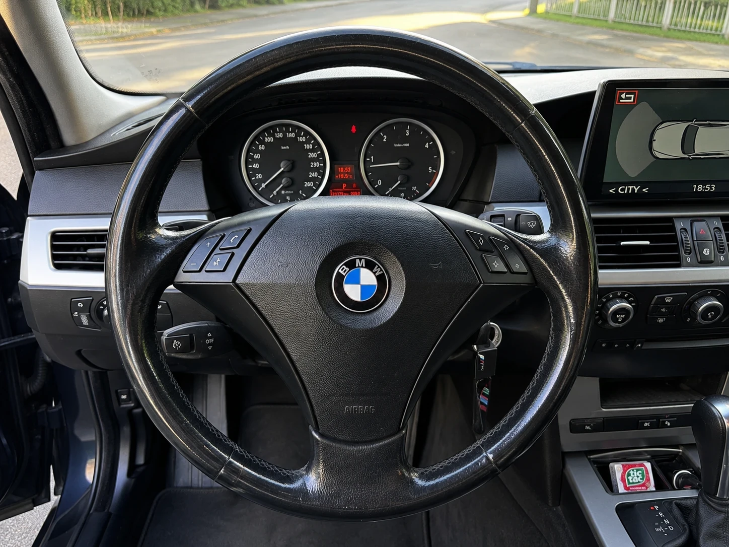 BMW 520 E61, снимка 4 - Автомобили и джипове - 54663278