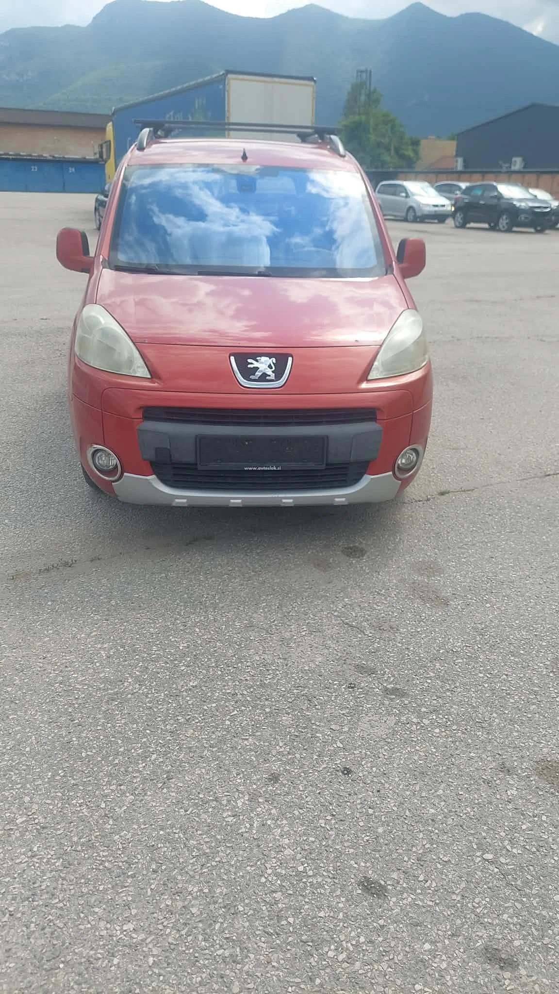 Peugeot Partner 1.6hdi, снимка 3 - Автомобили и джипове - 54799766