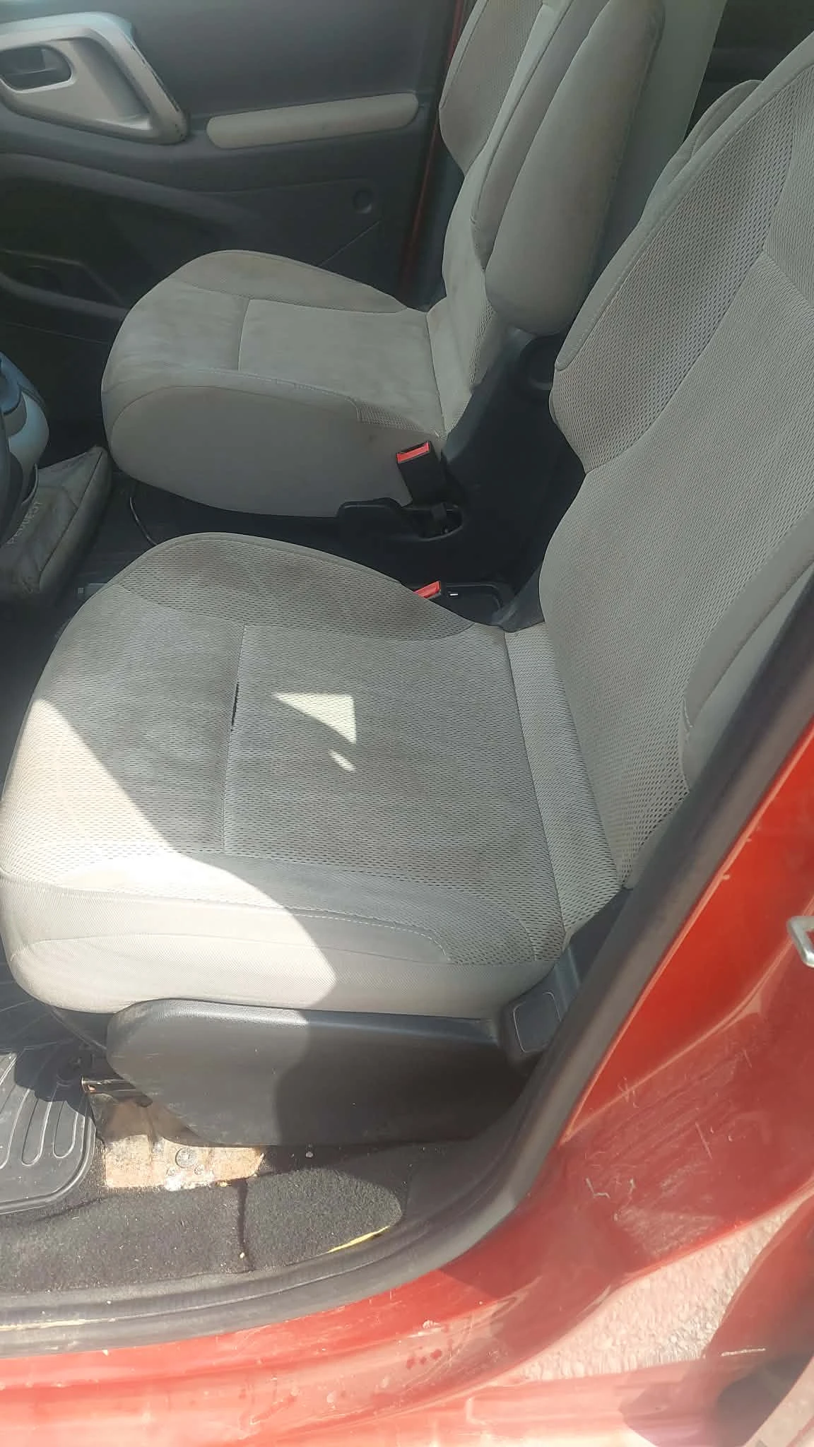 Peugeot Partner 1.6hdi, снимка 9 - Автомобили и джипове - 54799766