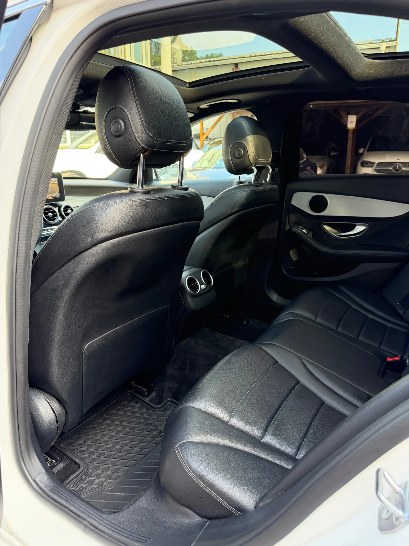 Mercedes-Benz C 300 AMG 4motion , снимка 11 - Автомобили и джипове - 55581530