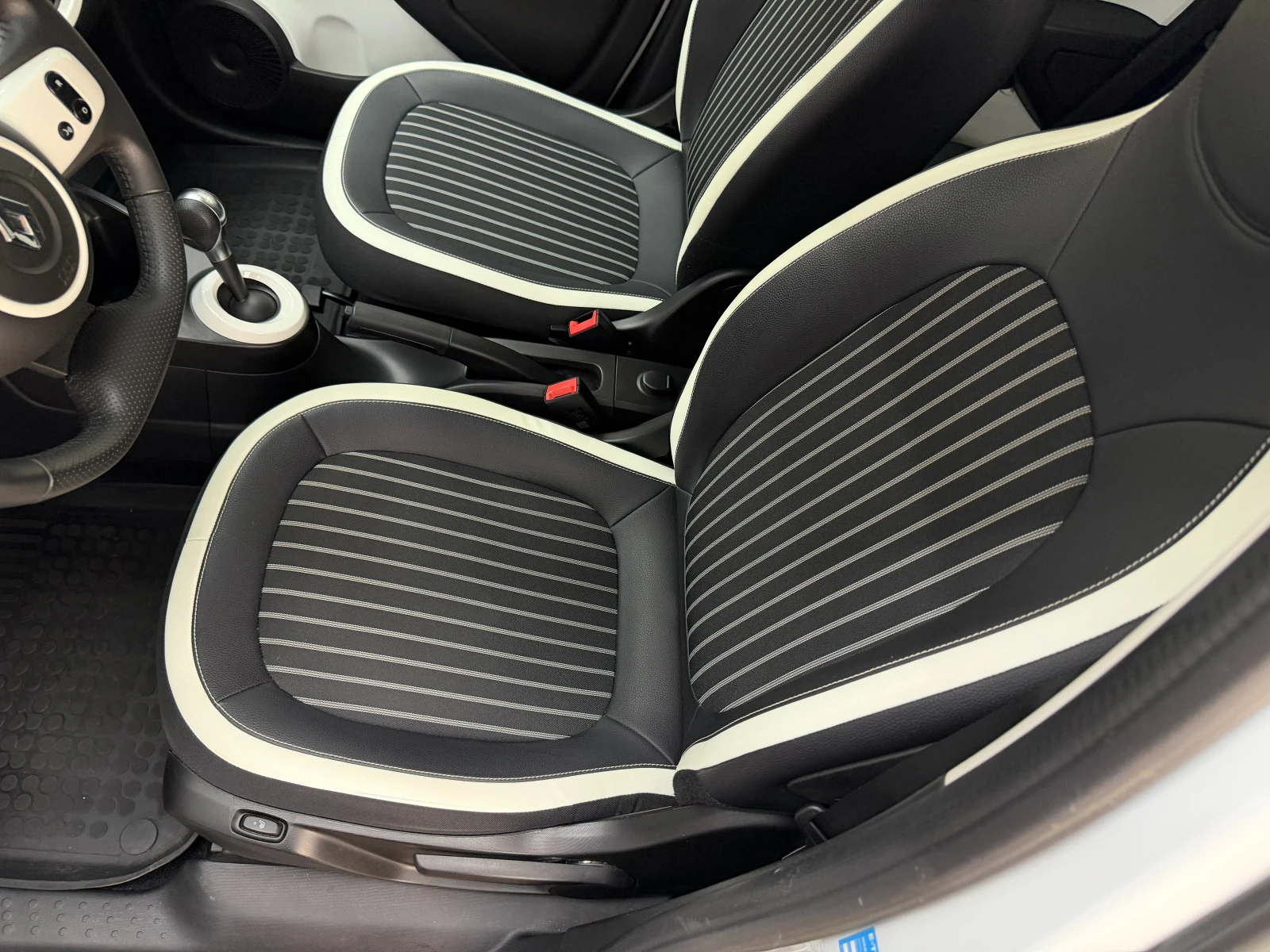 Renault Twingo В ГАРАНЦИЯ* СЕРВИЗНА КНИЖКА С ПЪЛНА ИСТОРИЯ, снимка 9 - Автомобили и джипове - 55740801