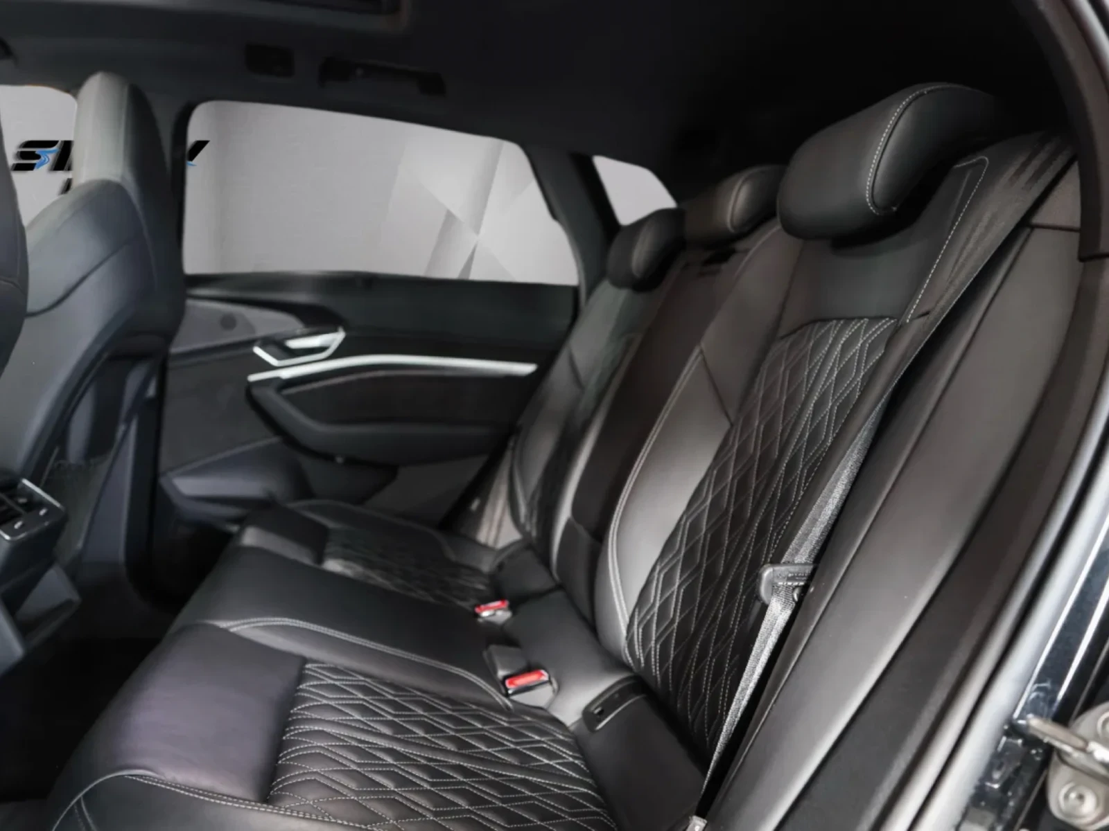 Audi E-Tron 55 S-LINE PLUS 67000KM. ГАРАНЦИЯ HEAD-UP B&O FULL, снимка 15 - Автомобили и джипове - 55798655