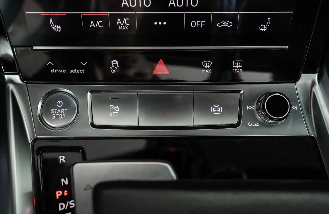 Audi E-Tron 55 S-LINE PLUS 67000KM. ГАРАНЦИЯ HEAD-UP B&O FULL, снимка 12 - Автомобили и джипове - 55798655